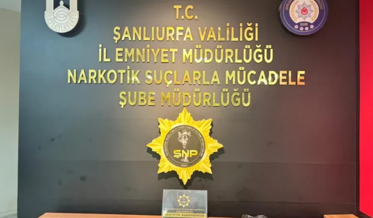 Şanlıurfa'da uyuşturucu ticareti yaptıkları iddiasıyla 12 zanlı tutuklandı 36 AA-20260218-40595015-40595011-SANLIURFADA_UYUSTURUCU_TICARETI_YAPTIKLARI_IDDIASIYLA_12_ZANLI_TUTUKLANDI