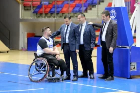 Nurdağı ve İslahiye'de afetzedelere gıda ve hijyen paketi yardımı sürüyor 3 thumbnail