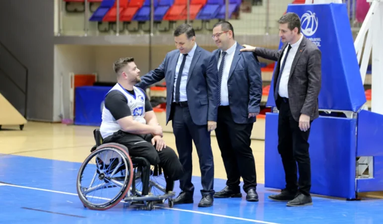 Pençe-Kilit Gazisi Mertcan Demir, Tekerlekli Sandalye Basketbolunda Yeni Bir Başlangıç Yapıyor 23 AA-20260221-40628720-40628701-PENCEKILIT_GAZISI_MUCADELESINE_TEKERLEKLI_SANDALYE_BASKETBOL_SUPER_LIGINDE_DEVAM_EDECEK