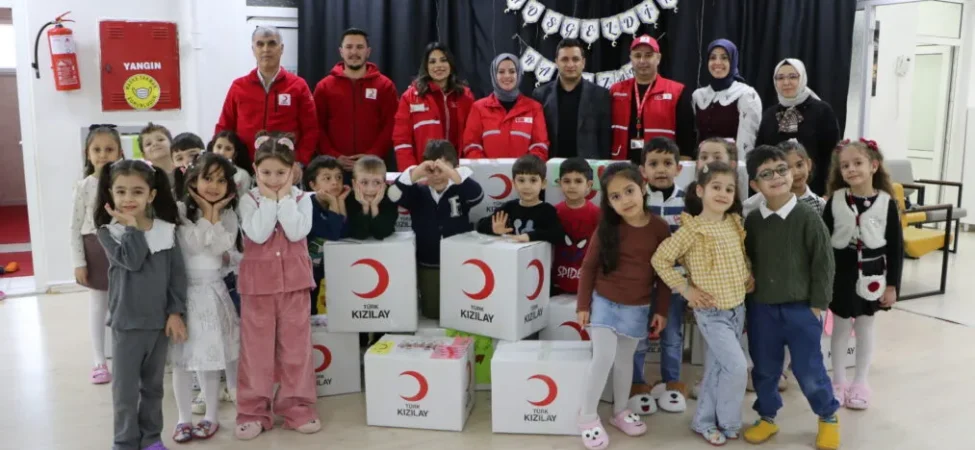 AA-20260225-40660181-40660180-KILISTE_OGRENCILER_YARDIM_KOLILERI_HAZIRLADI