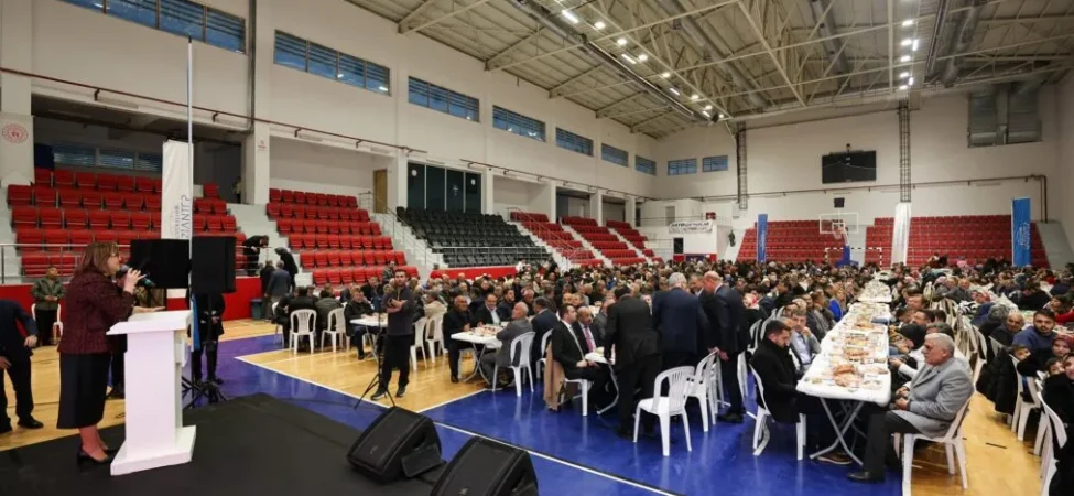 BAŞKAN ŞAHİN, OĞUZELİ’NDE VATANDAŞLARLA İFTAR PROGRAMINDA BULUŞTU (6)