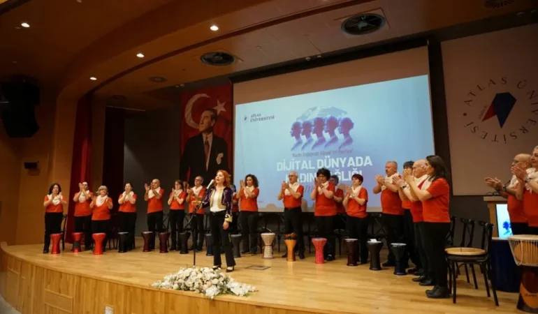 Kadın sağlığının iyileştirilmesi için çok sektörlü iş birlikleri yapılmalı 35 Dijital Dünyada Kadın Olmak Sempozyumu_Ritim Grubu (1)