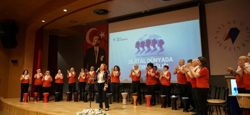 Kadın sağlığının iyileştirilmesi için çok sektörlü iş birlikleri yapılmalı 8 Dijital Dünyada Kadın Olmak Sempozyumu_Ritim Grubu (1)