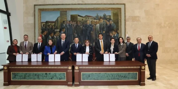 ENGELSİZ AKTİF YAŞAM MERKEZİ İÇİN İMZALAR ATILDI (1)