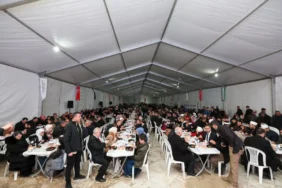 - GAZİANTEP BÜYÜKŞEHİR’DEN HALEP’TE 10 BİN KİŞİLİK İFTAR! (2)