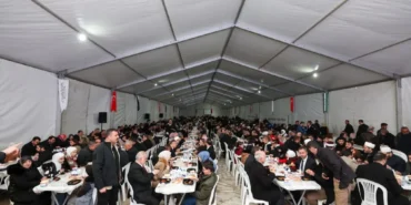 - GAZİANTEP BÜYÜKŞEHİR’DEN HALEP’TE 10 BİN KİŞİLİK İFTAR! (2)