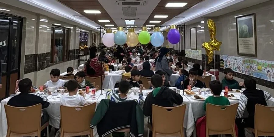 Şahinbey’de Yetimlere İftar: Gönüller Aynı Sofrada Buluştu 1 IMG-20260224-WA0059