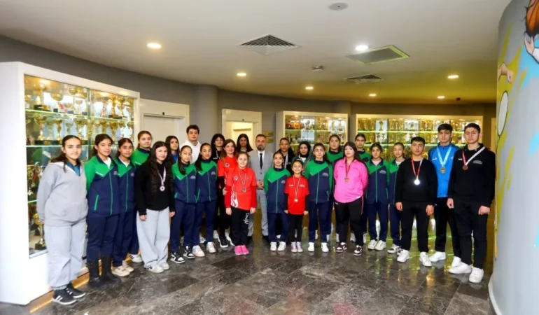 MAVİ-BEYAZLI SPORCULARDAN İLK 40 GÜNDE 71 YENİ MADALYA 28 IMG_9424