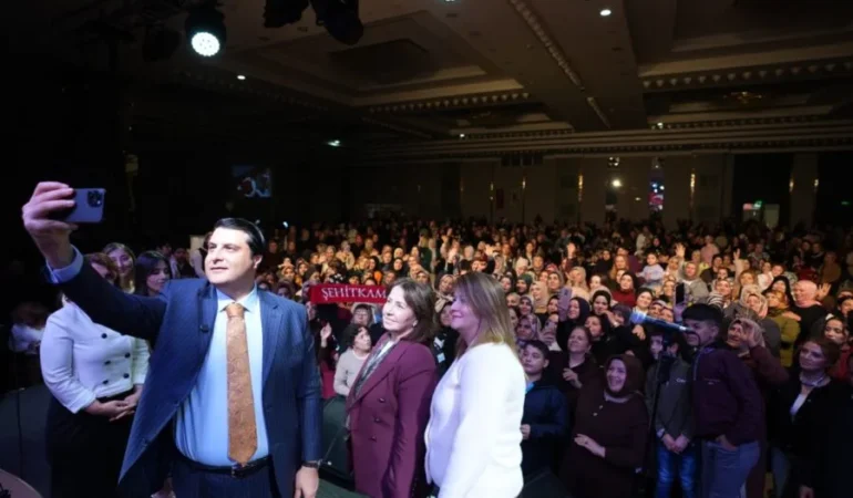 ŞEHİTKAMİL’DE KADINLAR MATİNESİ COŞKUSU 27 IMG_9426