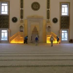 GAZİANTEP BÜYÜKŞEHİR, İLK TERAVİH ÖNCESİ CAMİLERİ GÜL SUYU İLE YIKIYOR 46 IMG_9516