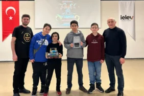 REKTÖR ÖZAYDIN TEKNOFEST’TE FİNALE KALAN PROJELERİ İNCELEDİ 3 thumbnail