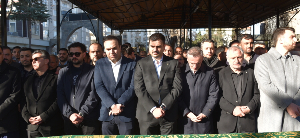 AK Parti Genel Sekreteri İnan'ın babaannesi son yolculuğuna uğurlandı 5 AK Parti Genel Sekreteri İnan'ın babaannesi son yolculuğuna uğurlandı