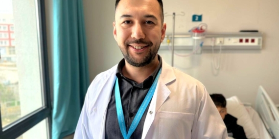 Böbrek hastası çocuk Mardin'de kapalı yöntemle ilk defa yapılan ameliyatla sağlığına kavuştu 14 Böbrek hastası çocuk Mardin'de kapalı yöntemle ilk defa yapılan ameliyatla sağlığına kavuştu