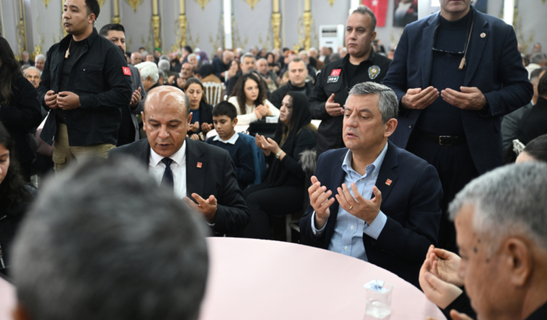 CHP Genel Başkanı Özgür Özel, Gaziantep'in İslahiye ilçesinde konuştu: 166 CHP Genel Başkanı Özgür Özel, Gaziantep'in İslahiye ilçesinde konuştu: