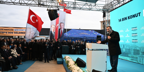 Cumhurbaşkanı Yardımcısı Yılmaz, Gaziantep'te konut kura çekilişi töreninde konuştu: