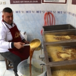 Gazianteplilerin iftar sofralarındaki vazgeçilmez içeceği: "Meyan şerbeti" 48 Gazianteplilerin iftar sofralarındaki vazgeçilmez içeceği: "Meyan şerbeti"