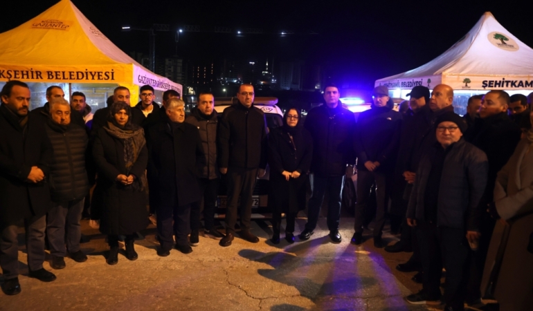Gaziantep'te 6 Şubat 2023'teki depremlerde hayatını kaybedenler anıldı
