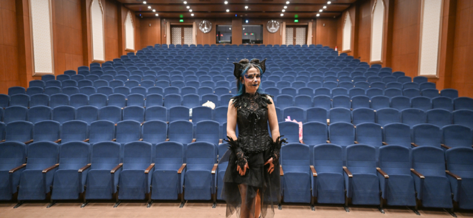 Gaziantep'te "Alice Müzikali" sanatseverlerle buluştu 1 Gaziantep'te "Alice Müzikali" sanatseverlerle buluştu