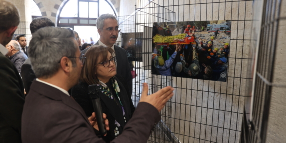 Gaziantep'te, Anadolu Ajansının deprem fotoğraflarının yer aldığı sergi açıldı