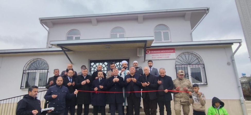 Gaziantep'te depremde yıkılan Hacı Ahmet Camisi yeniden yapılarak ibadete açıldı