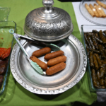 Gaziantep'te kurulan "Ramazan Sokağı"na yoğun ilgi 12 Gaziantep'te kurulan "Ramazan Sokağı"na yoğun ilgi