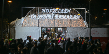 Gaziantep'te kurulan "Ramazan Sokağı"na yoğun ilgi 112 Gaziantep'te kurulan "Ramazan Sokağı"na yoğun ilgi