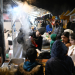 Gaziantep'te kurulan "Ramazan Sokağı"na yoğun ilgi 8 Gaziantep'te kurulan "Ramazan Sokağı"na yoğun ilgi