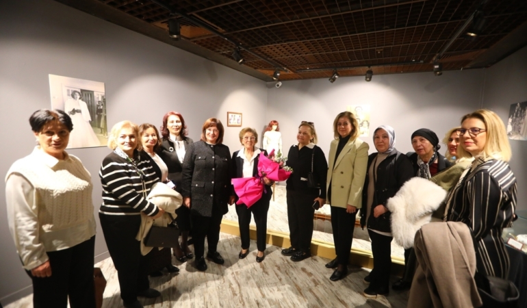 Gaziantep'te "Sandıktan Belleğe: Meral Dai’nin 70 Yıllık Çeyizi" sergisi açıldı