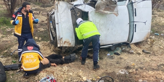 Gaziantep'te şarampole devrilen otomobilde 1 kişi öldü, 1 kişi yaralandı