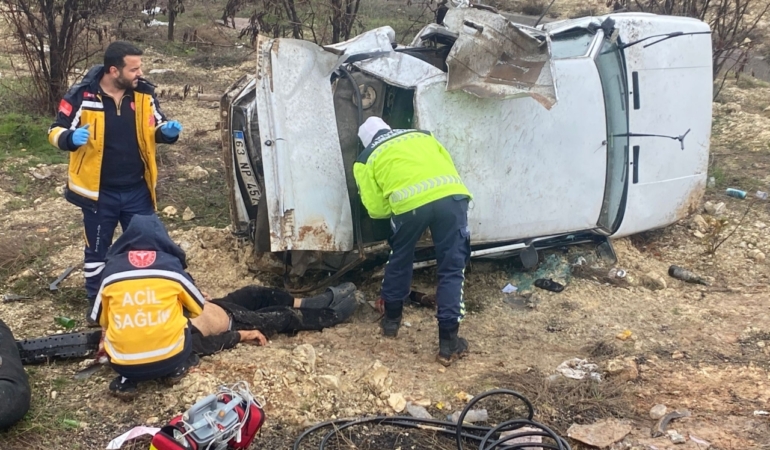 Gaziantep'te şarampole devrilen otomobilde 1 kişi öldü, 1 kişi yaralandı