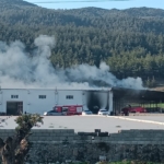 Gaziantep'teki biber fabrikasında çıkan yangın söndürüldü 6 Gaziantep'teki biber fabrikasında çıkan yangın söndürüldü