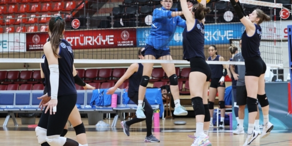 Merinos Voleybol'da hedef play-off potasına yeniden girmek 16 Merinos Voleybol'da hedef play-off potasına yeniden girmek