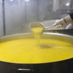 Şanlıurfa'da iftarlıklar kapı kapı dağıtılıyor 10 Şanlıurfa'da iftarlıklar kapı kapı dağıtılıyor