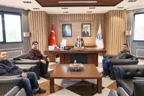 GAÜN REKTÖRÜ DOĞAN LÜBNANLI ÖĞRENCİLERLE BİR ARAYA GELDİ