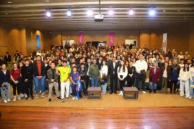 GAZİANTEP BÜYÜKŞEHİR EV SAHİPLİĞİNDE OYTUN ERBAŞ İNSAN AKLINI ANLATTI (1)