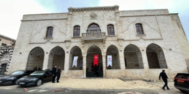 Şanlıurfa'da depremde hasar alan Selahaddin Eyyubi Camisi ibadete açıldı