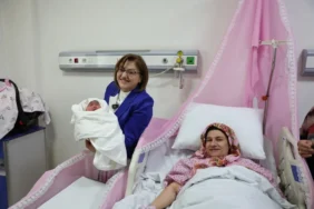 “BİR UMUT BİR CAN” TÜP BEBEK DESTEĞİ PROJESİ’NİN İLK BEBEĞİ DÜNYAYA GELDİ (5)