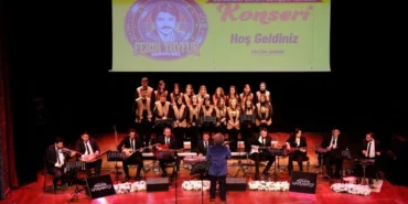 GAZİANTEP BÜYÜKŞEHİR’İN “USTALARA SAYGI” KONSERLERİ, FERDİ TAYFUR ŞARKILARIYLA DEVAM ETTİ (2)