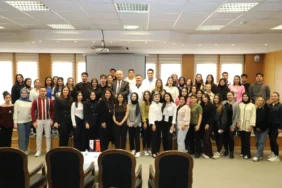 SANKO ÜNİVERSİTESİNDE “AMELİYATHANEDE GÜVENLİ CERRAHİ” KONFERANSI DÜZENLENDİ (1)