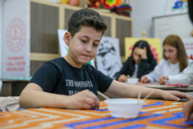 Diyarbakır'da ortaokul öğrencileri yapay zeka destekli görsel tasarımlar yapıyor