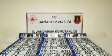 Gaziantep'te sahte standart dışı plaka satan 2 kişi yakalandı