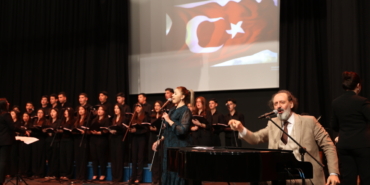 Mardin'de müzikal tiyatro "Kim Var?" sahnelendi