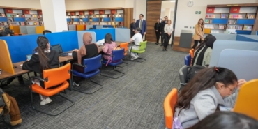 Şehitkamil Belediyesi'nden sınava hazırlanan öğrencilere kitap ve deneme desteği