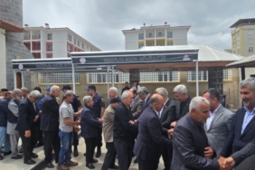160 yıllık camide bayramlaşma töreni