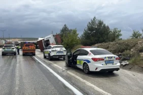 AA-20260515-41389899-41389896-TAG_OTOYOLUNDAKI_ZINCIRLEME_TRAFIK_KAZASINDA_1_KISI_YARALANDI