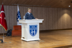 Astronot David Carl Hilmers Haliç Üniversitesi öğrencileriyle buluştu 8 Astronot David Carl Hilmers Haliç Üniversitesi öğrencileriyle buluştu