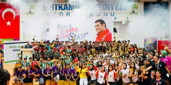 ŞEHİTKAMİL’DE 2. KÜME SPORTİF MÜSABAKALARI COŞKUSU ÖDÜL TÖRENİYLE TAÇLANDI 12 1 (1)-1