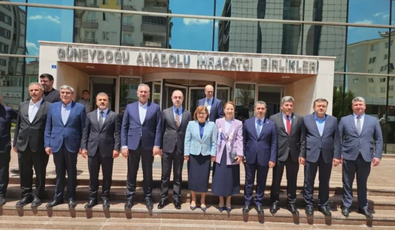 Gül: İhracatçılarımız kalkınmanın lokomotifidir 29 1