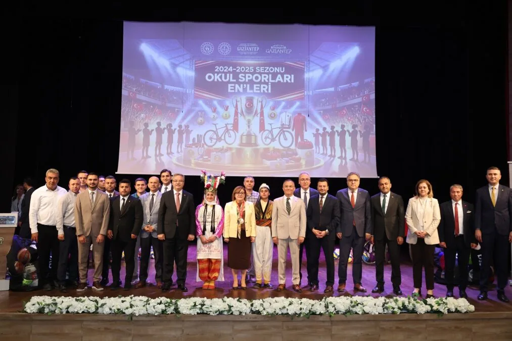 BÜYÜKŞEHİR’DEN “2024-2025 SEZONU OKUL SPORLARI ENLERİ” PROGRAMI 4 116567