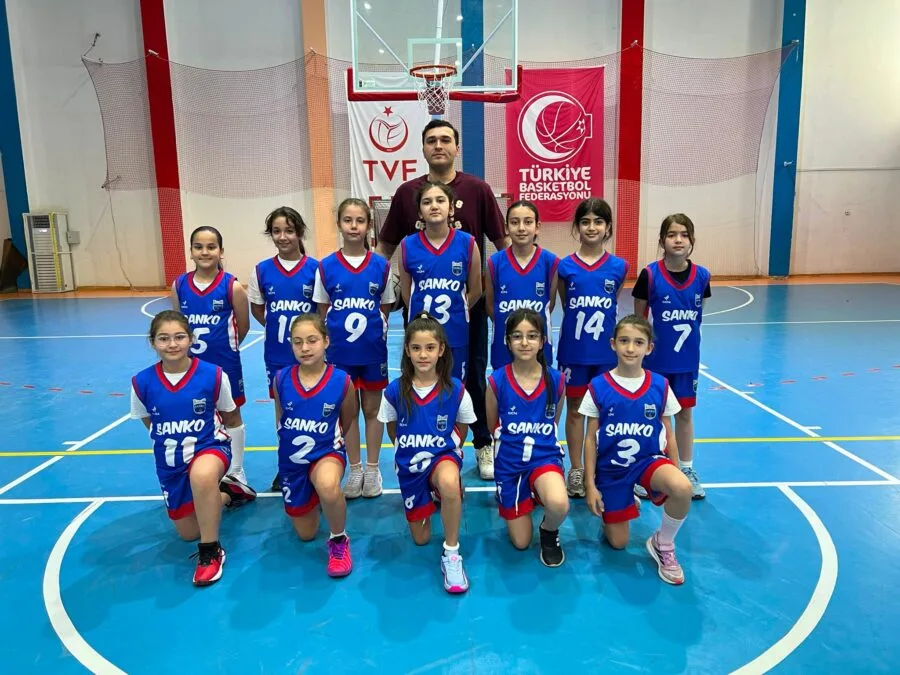SANKO OKULLARI MİNİK ERKEK BASKETBOL TAKIMI ŞAMPİYON OLDU 1 118791